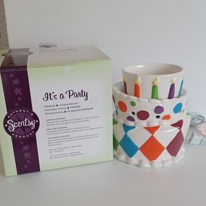 NIB It's a Party Premium Scentsy Warmer
